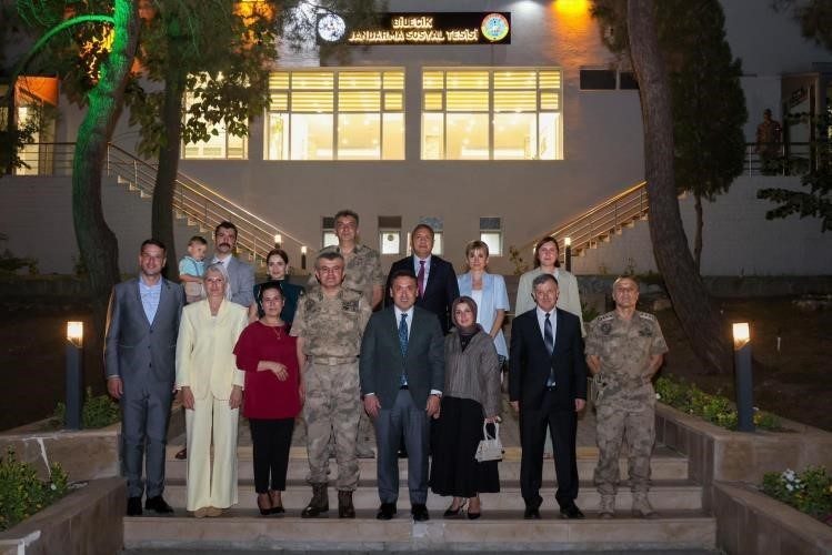 Bilecik’te yeni görev yerlerine atanan ve emekliye ayrılan komutanlar için