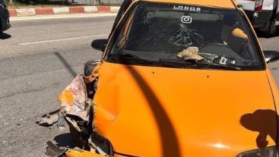 Bilecik’te seyir halindeyken kontrolden çıkan otomobilin aydınlatma direğine çarpması sonucunda