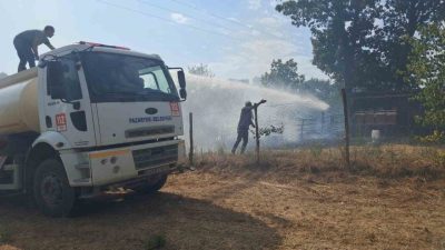 Bilecik’in Pazaryeri ilçesinde tarım arazisinde çıkan yangın, ekiplerin havadan ve