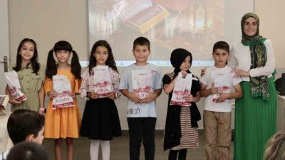 Körfez Belediyesi Cahit Zarifoğlu Bilgi Evi’nde temel dini eğitimlerini başarıyla