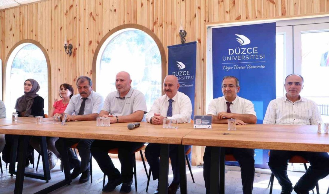 Bilim Kafe’de fındığın gücü ele alındı Düzce Üniversitesi, bilgi ve bilimin toplumla buluşmasını sağlamak amacıyla Yükseköğretim