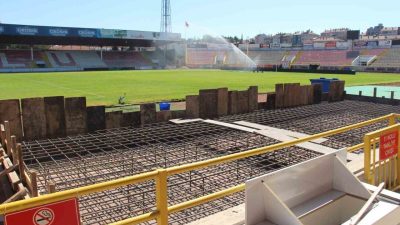 Depreme dayanıksız olduğu gerekçesiyle kapatılan Bolu Atatürk Stadyumu’nda, Boluspor’un iç