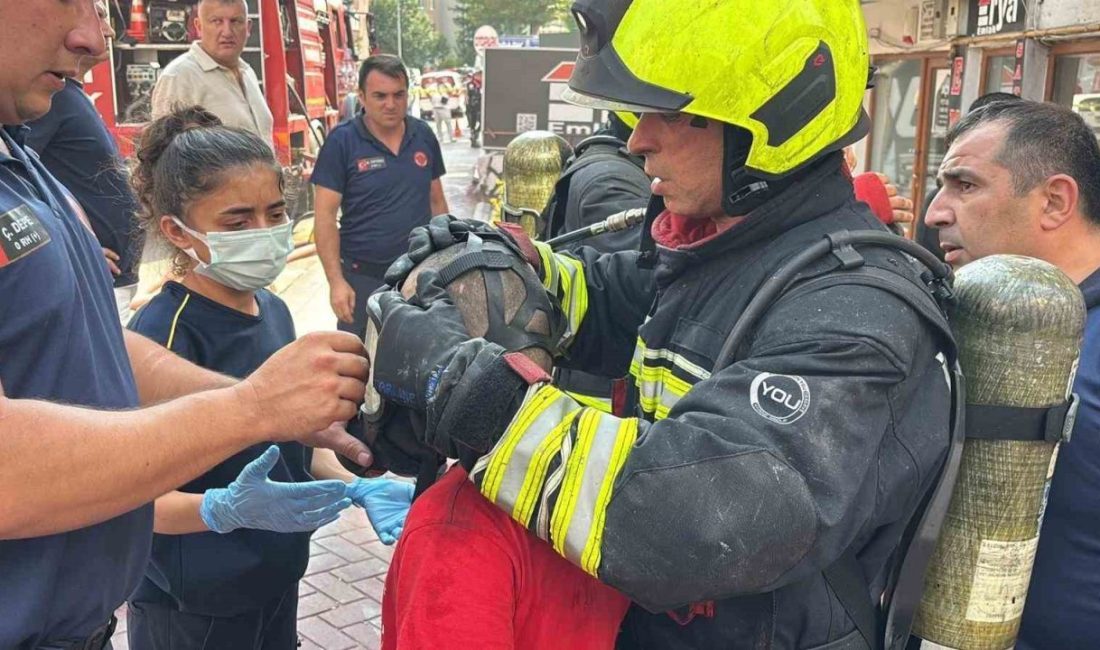 Bolu’da 5 katlı bir apartmanın 1’inci katında çıkan yangın itfaiye