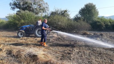 Bolu’nun Mudurnu ilçesinde otluk alanda çıkan yangın büyümeden söndürüldü. İtfaiye