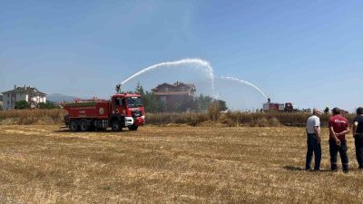 Bolu’nun Sarıcalar Mahallesi’nde yerleşim alanına yakın otluk alanda çıkan yangın,