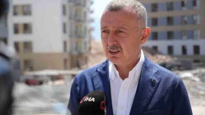 Kocaeli Büyükşehir Belediye Başkanı Tahir Büyükakın, CHP Genel Başkan Yardımcısı