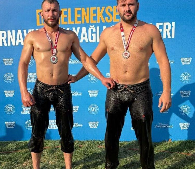 Büyükşehir’in sporcuları güreş ve bisiklette kürsüde yer aldı Sakarya Büyükşehir Belediyesi Spor Kulübü’nün güreş ve bisiklet sporcuları ulusal