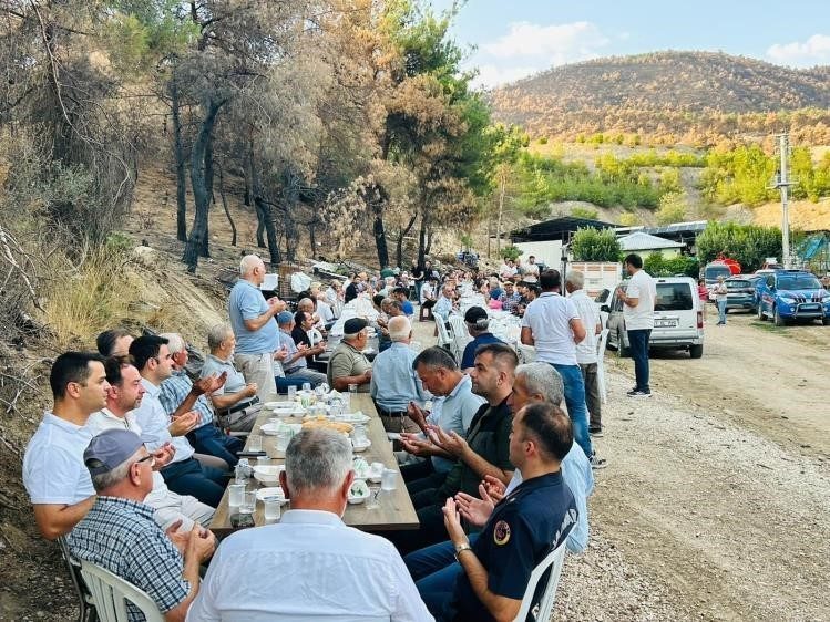 Osmaneli Kaymakamı Abdüssamed Kılıç Bilecik’in Osmaneli ilçesine bağlı Büyükyenice Köyü’nde