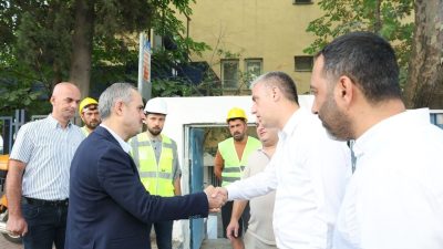 Çayırova Belediye Başkanı Bünyamin Çiftçi, ilçede yapımına devam edilen e-sınav