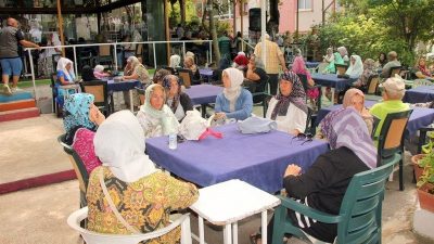 Yalova’nın Çınarcık ilçesinde Marmara Depremi’nde hayatını kaybeden depremzedeler için mevlit