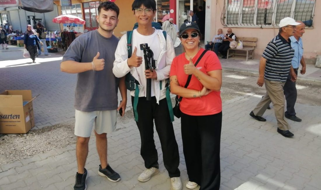 Çinli turist Joe, yürüyerek Türkiye’yi geziyor Çin’den yürüyerek yola çıkan Çinli genç, Kastamonu’nun Hanönü ilçesinde mola