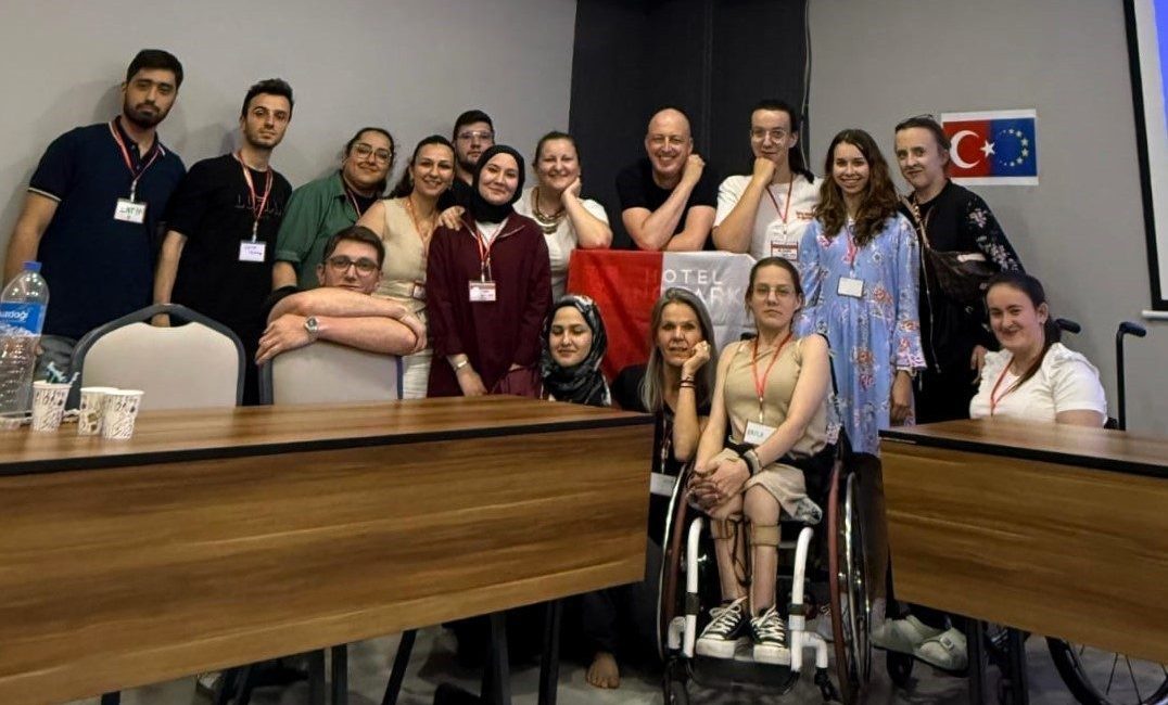 SUBÜ koordinatörlüğünde yürütülen ve Erasmus+ KA152 Gençlik Değişimi çerçevesinde desteklenen