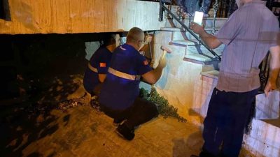 Kocaeli’nin Darıca ilçesinde, İSU ekiplerinin yaptığı altyapı çalışması sırasında doğal