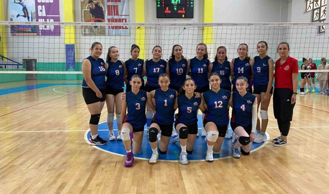 Düzce kız voleybol takımı Türkiye Finalleri’nde Anadolu Yıldızlar Ligi (ANALİG) yarı final müsabakalarında başarılı bir performans