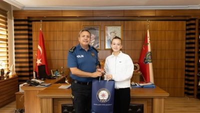 Bilecik İl Emniyet Müdürü Hakan Yılmaz, antrenörü Fırat Bedir ve