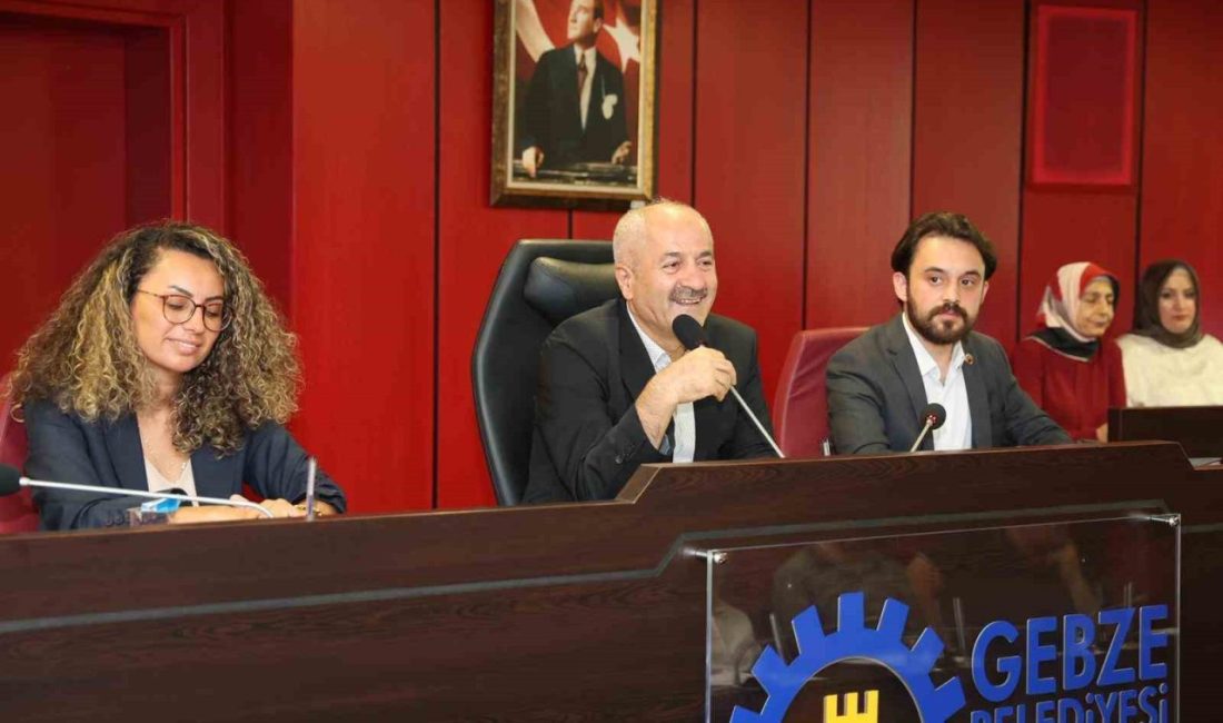 Gebze meclisinde kadro değişikliği teklifi oy birliğiyle kabul edildi Gebze Belediyesi olağan Ağustos ayı meclis oturumunda insan kaynakları ve