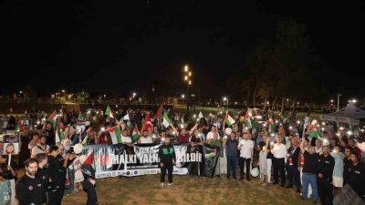 Gebze’de “Nehirden Denize Özgür Filistin İçin Yürüyoruz” sloganıyla düzenlenen programa