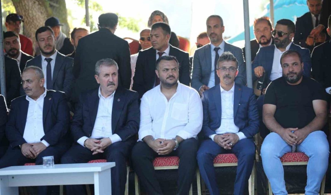 Genel Başkan Destici’den Erenler vurgusu Büyük Birlik Partisi Genel Başkanı Mustafa Destici, partisinin programında yaptığı