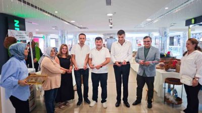 Düzce Sosyal Yardımlaşma ve Dayanışma Vakfı’nda bulunan kursiyerler geri dönüşüm