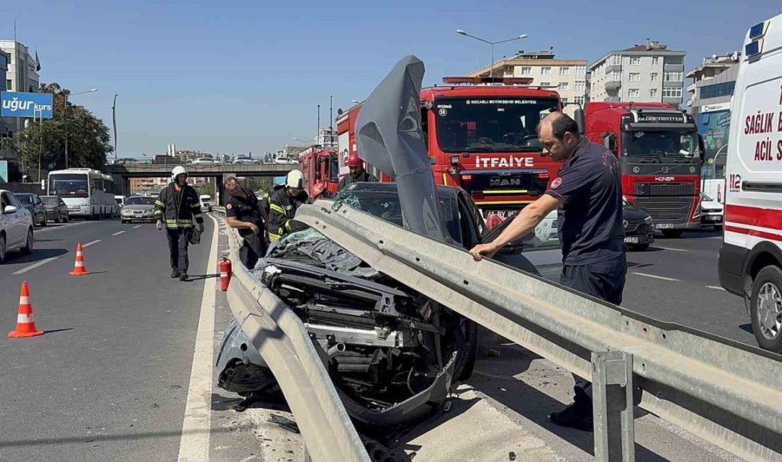 Kocaeli’nin Gebze ilçesinde seyir halindeki otomobil, hafriyat kamyonu ile çarpıştıktan