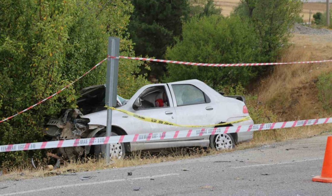 Hafriyat kamyonuyla çarpışan otomobildeki 15 yaşındaki çocuk öldü, babası ağır yaralandı Kastamonu’da hafriyat kamyonuyla çarpışan otomobilin sürücüsü ağır yaralanırken, 15 yaşındaki