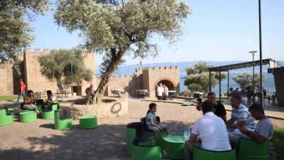 Körfez’in önemli tarihi miraslarından Hereke Kalesi, yerli ve yabancı ziyaretçilerden