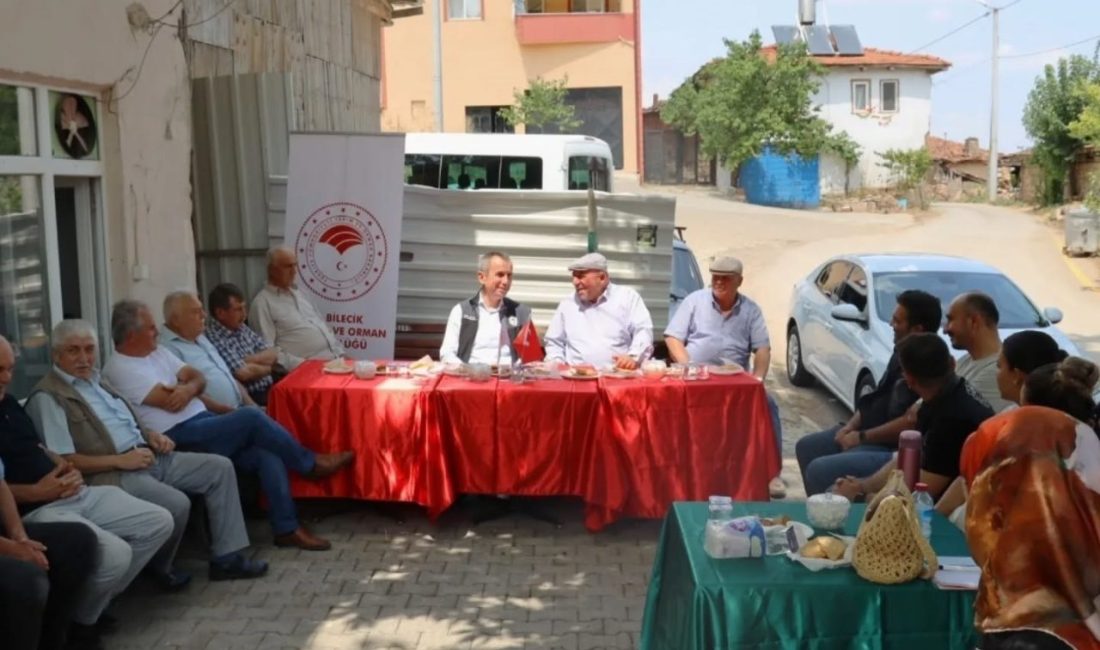 İl Müdürü Çetin Ayvalık, Çakırpınar köyü çiftçileriyle buluştu Bilecik İl Tarım ve Orman Müdürü Çetin Ayvalık, tarımsal faaliyetlerin