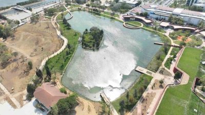 İzmit Millet Bahçesi’ne dönüştürülen eski fuar alanının simgesi olan kalp