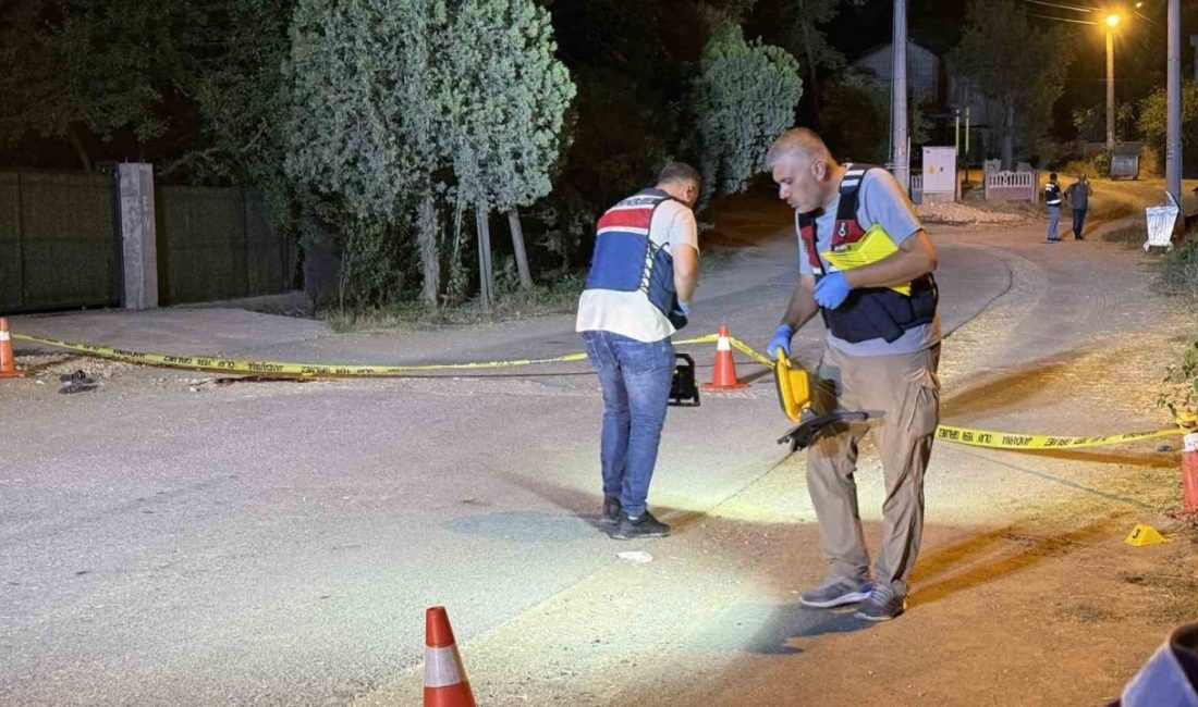 Sakarya’nın Erenler ilçesinde 2 kişinin hayatını kaybettiği, 1’i ağır 2