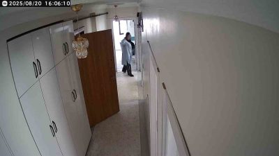 Kocaeli’de apartmana giren 3 kadından biri, kapıyı tıklatıp içeride kimse