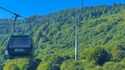 Kocaeli’nin doğa harikası Kuzuyayla’ya ulaşımı sağlayan Kartepe Teleferik, 30 Ağustos