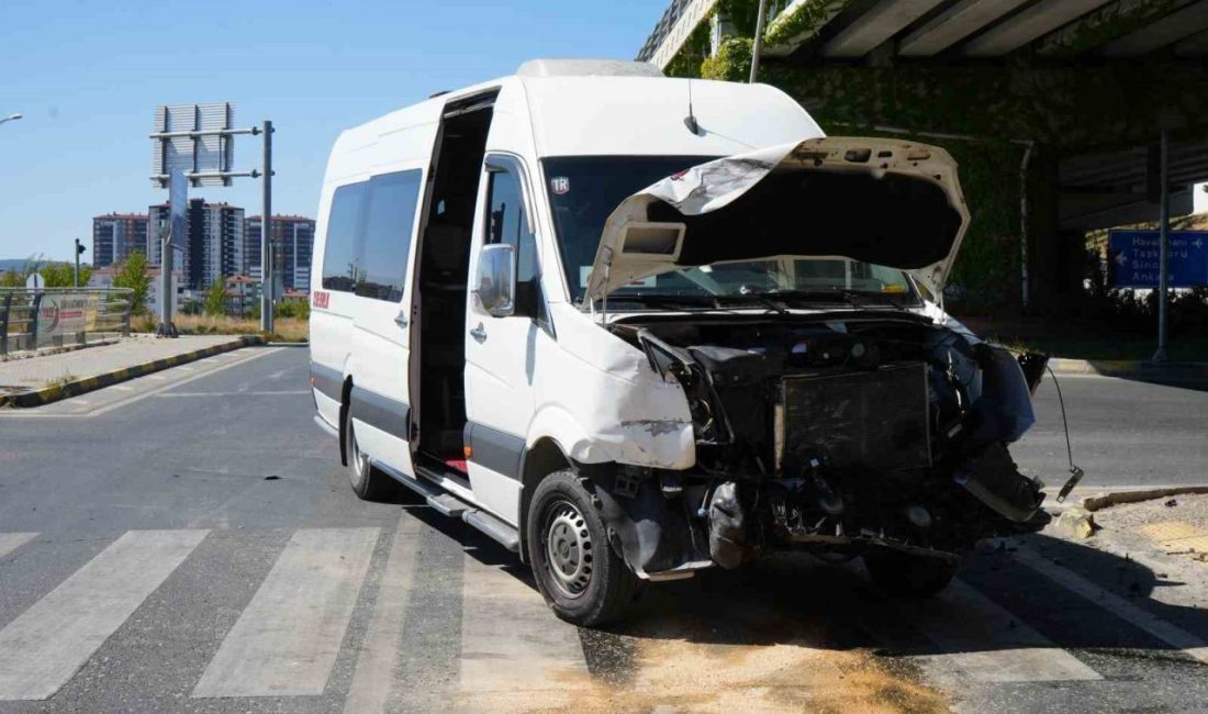Kastamonu’da yolcu minibüsü ile hafif ticari aracın çarpıştığı kazada 10