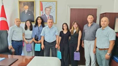 Bilecik’in Bozüyük ilçesinde 2025 YKS de ilçede başarılı olan öğrenciler