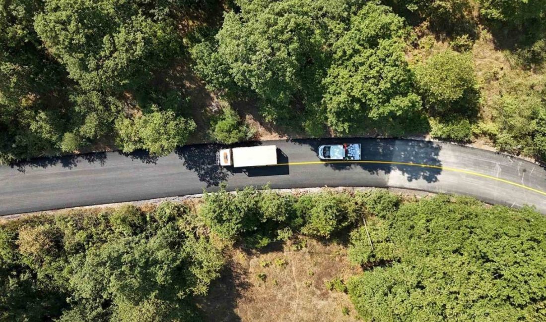 Sakarya Büyükşehir Belediyesi’nin asfalt seferberliği çerçevesinde 6 ayrı bölgede 22