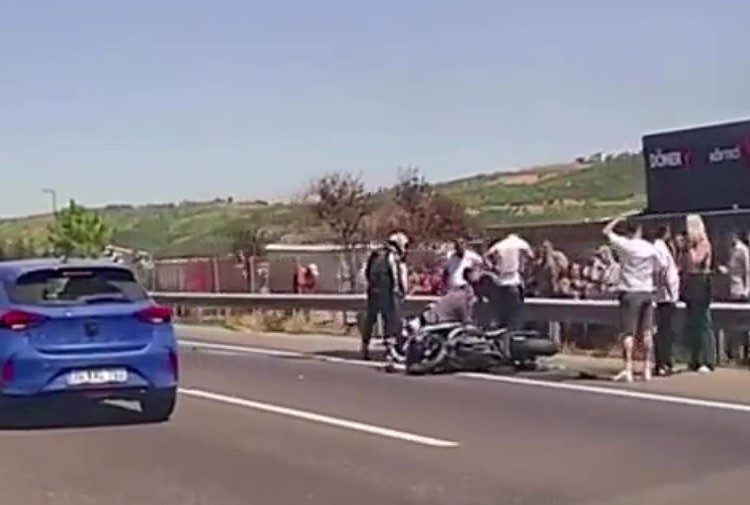 Kocaeli’de yarış motosikletiyle kamyona çarparak hayatını kaybeden sosyal medya fenomeni