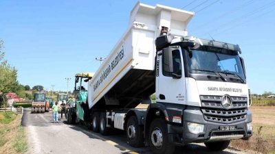 Sakarya Büyükşehir Belediyesi, 16 ilçe ve şehir merkezinde sürdürdüğü asfalt