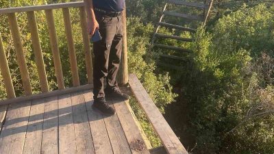 Bilecik-Bozüyük karayolu üzerinde bulunan Kent Ormanı’ndan bulunan seyir terasına kimliği