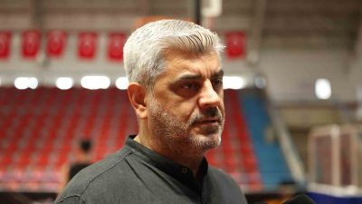 TBF’nin davetiyle 1. Lig’e dönen Kocaeli Büyükşehir Belediye Kağıtspor, yeni