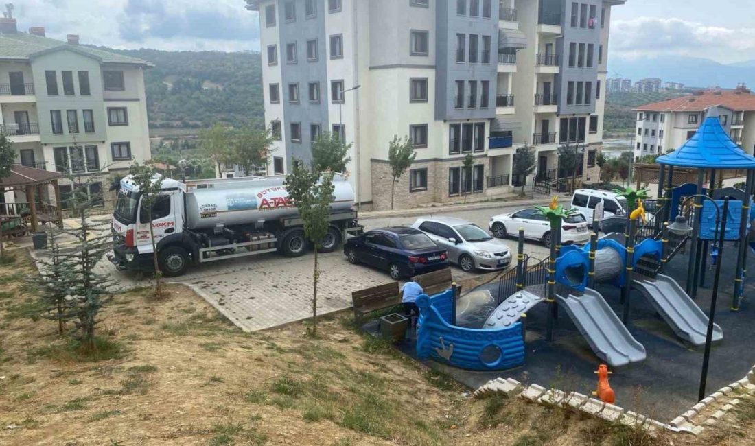 Kocaeli’de çocuk parklarında periyodik olarak bakım, onarım ve temizlik çalışması