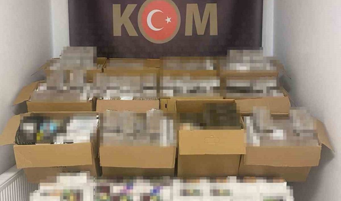 Kocaeli’de kaçak tütün operasyonu: 4 şüpheli yakalandı Kocaeli’nin İzmit ilçesinde düzenlenen kaçak tütün operasyonunda 4 şüpheli yakalandı.