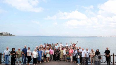 Kocaeli Büyükşehir Belediyesi, bünyesinde 65 yaş ve üzeri vatandaşlara hizmet