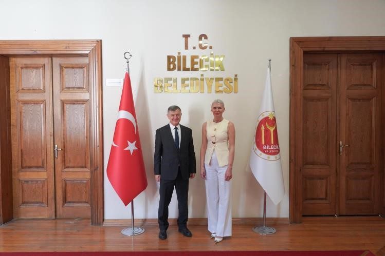 Bilecik Belediyesi, yakın zamanda emekliye ayrılacak olan İl Jandarma Komutanı