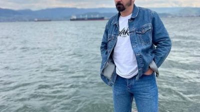 Sakarya’nın Hendek ilçesinde direksiyon hakimiyetini kaybetmesi neticesinde kontrolden çıkan motosikletten