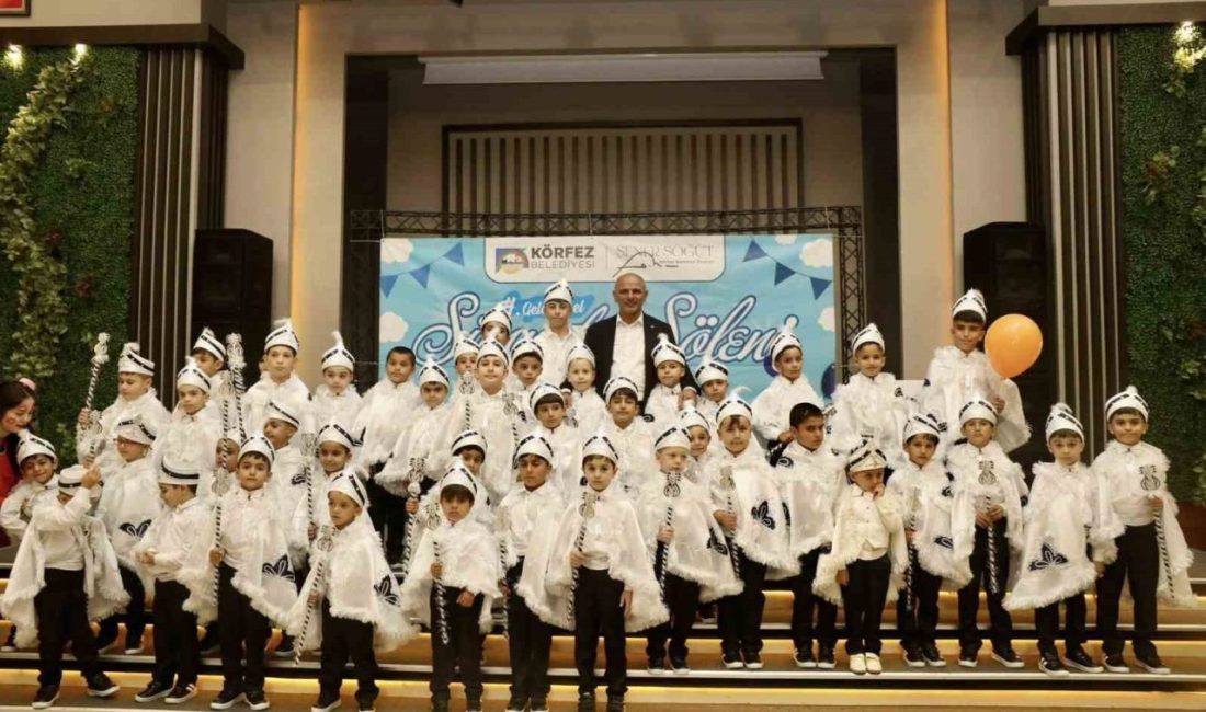 Körfez’de geleneksel sünnet şöleni düzenlendi Körfez Belediyesi, geleneksel hale getirdiği Sünnet Şöleni’nin dördüncüsünü coşkulu bir