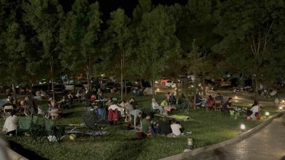 Gökyüzünde meteor yağmurunun oluşmasını bekleyenler Aydınpınar şelalesinde bulundu. Alan dolup