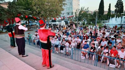 Gebze’de minikler, Karagöz-Hacivat gösterisi ve “Rafadan Tayfa Hayrimatör” filmiyle açık