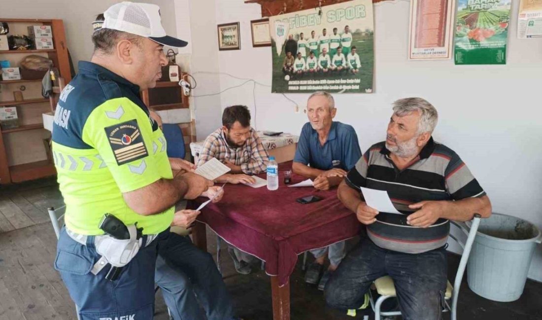 Motosiklet kazalarının önüne geçmek için farkındalık çalışması Sakarya İl Jandarma Komutanlığı ekipleri, motosiklet kazalarının önüne geçmek ve