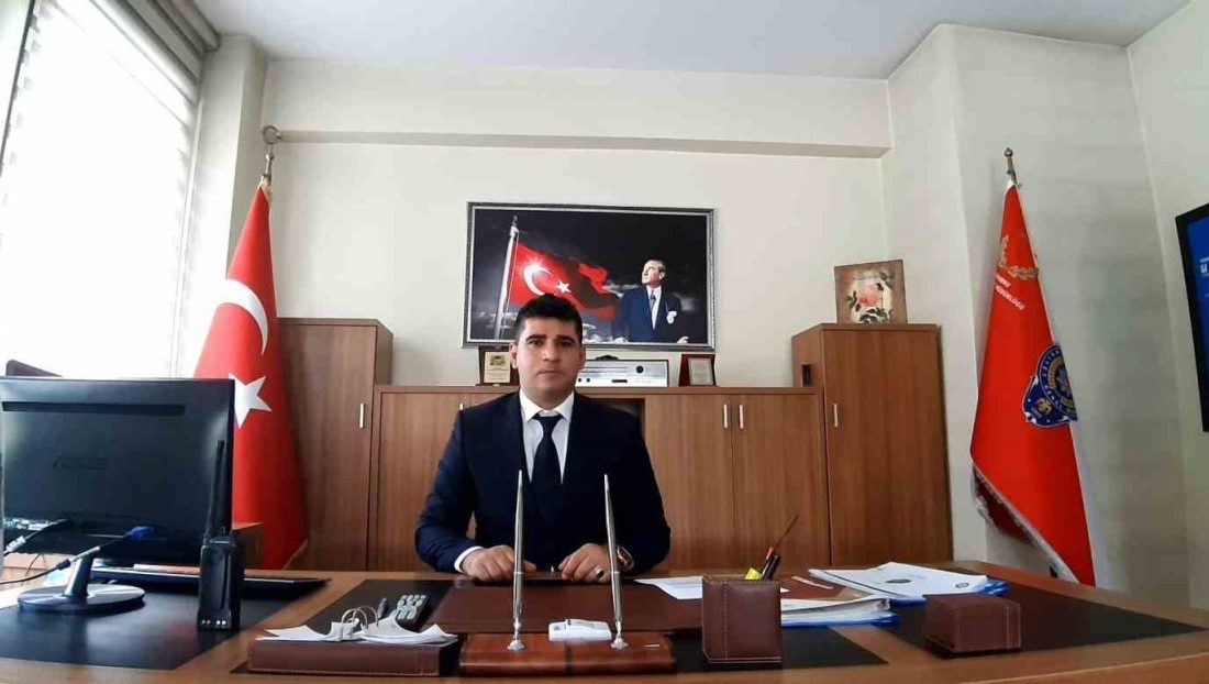 Mudurnu İlçe Emniyet Müdürü görevine başladı Bolu’nun Mudurnu ilçesine atanan Emniyet Müdürü Hasan Tokgöz, görevine başladı.