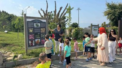 Düzce Üniversitesi Çocuk Kampüsü öğrencileri, doğayı keşfetmek ve bitkileri yakından
