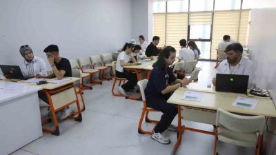 Çayırova Belediyesi, üniversite hayallerine kavuşmak isteyen gençlerin doğru tercih yapması